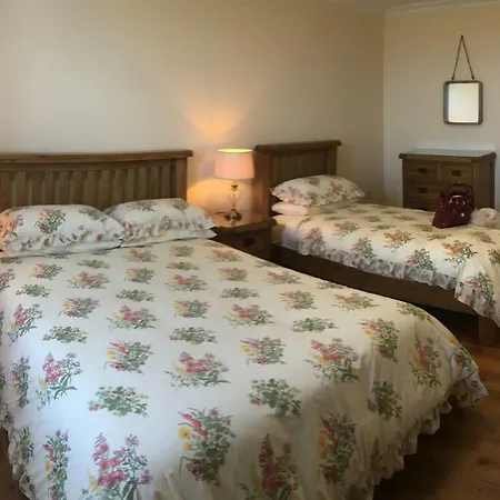 Conway's With Sea View Nestling By Cliffs-of-moher Bed and Breakfast *