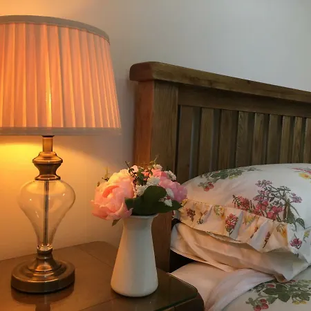 Conway's With Sea View Nestling By Cliffs-of-moher Bed and Breakfast *