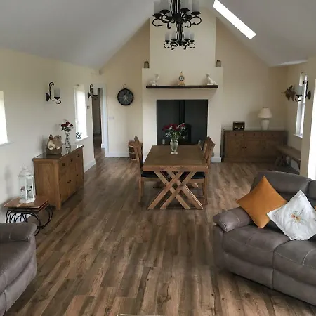 Conway's With Sea View Nestling By Cliffs-of-moher 3*