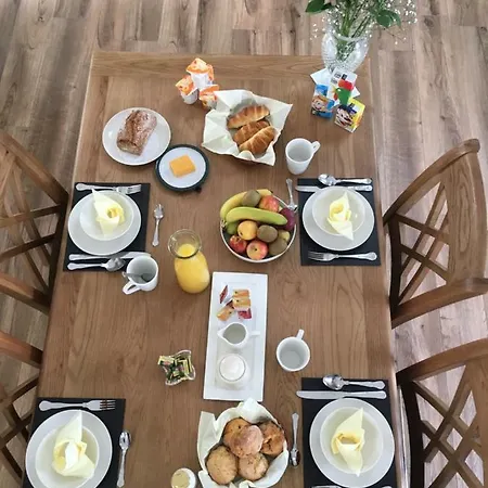 Conway's With Sea View Nestling By Cliffs-of-moher 3*