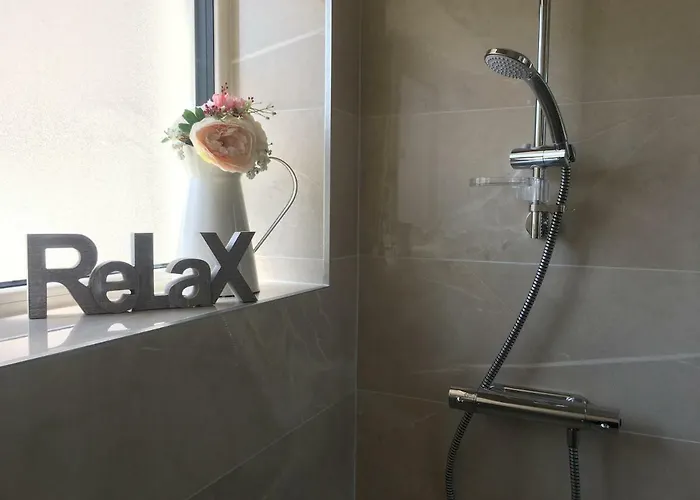 住宿加早餐酒店 Conway's With Sea View Nestling By Cliffs-of-moher 3*