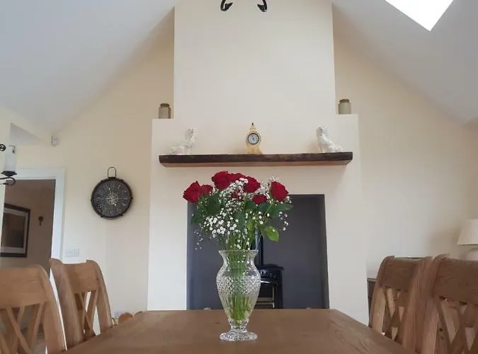 Conway's With Sea View Nestling By Cliffs-of-moher 3*