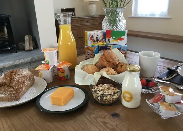 Conway's With Sea View Nestling By Cliffs-of-moher 住宿加早餐酒店 3*